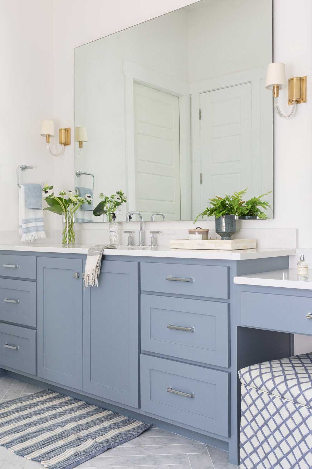 32 Top Blue Bathroom Vanity Ideas That You’ll Adore